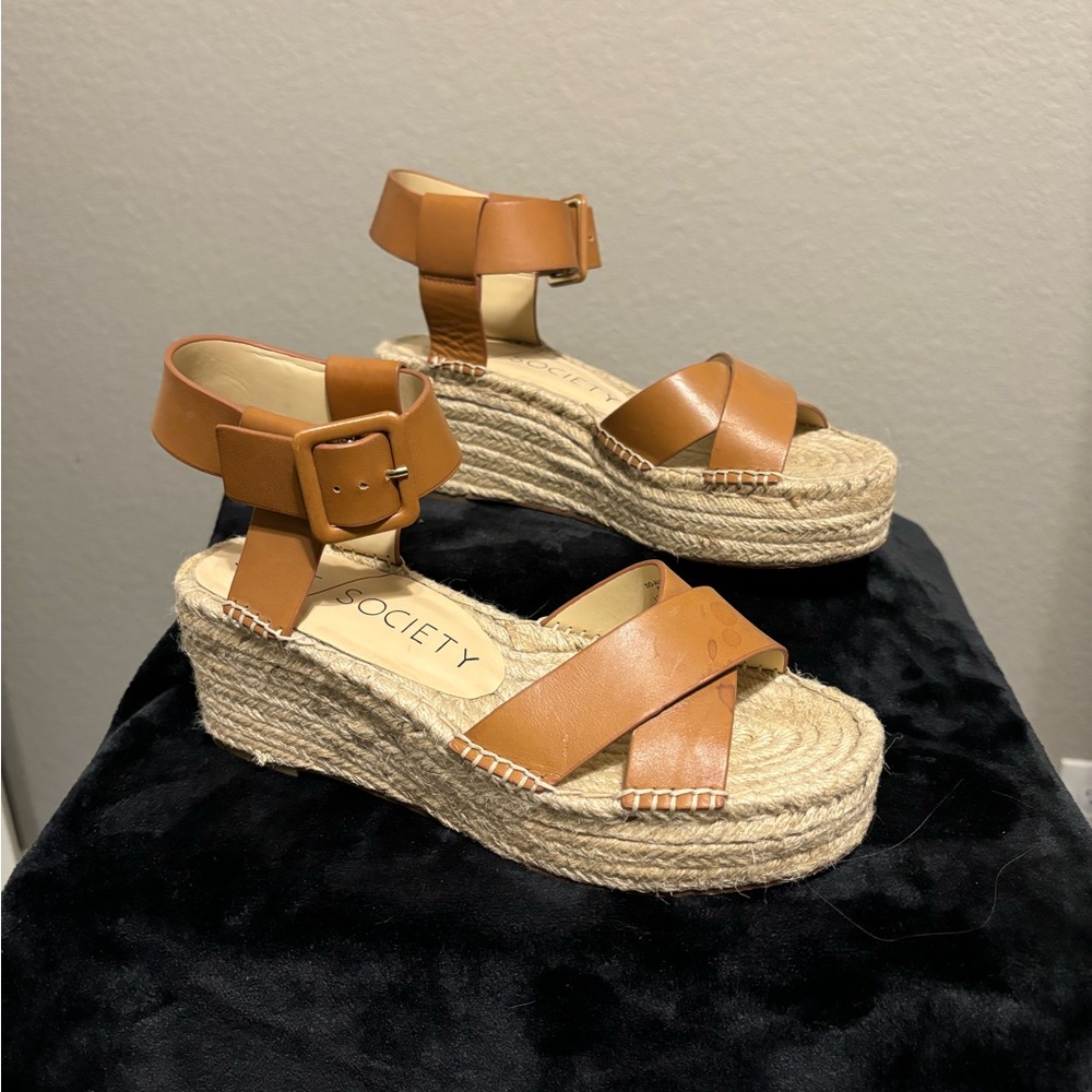 Women's Tan Platform Sandals Like New